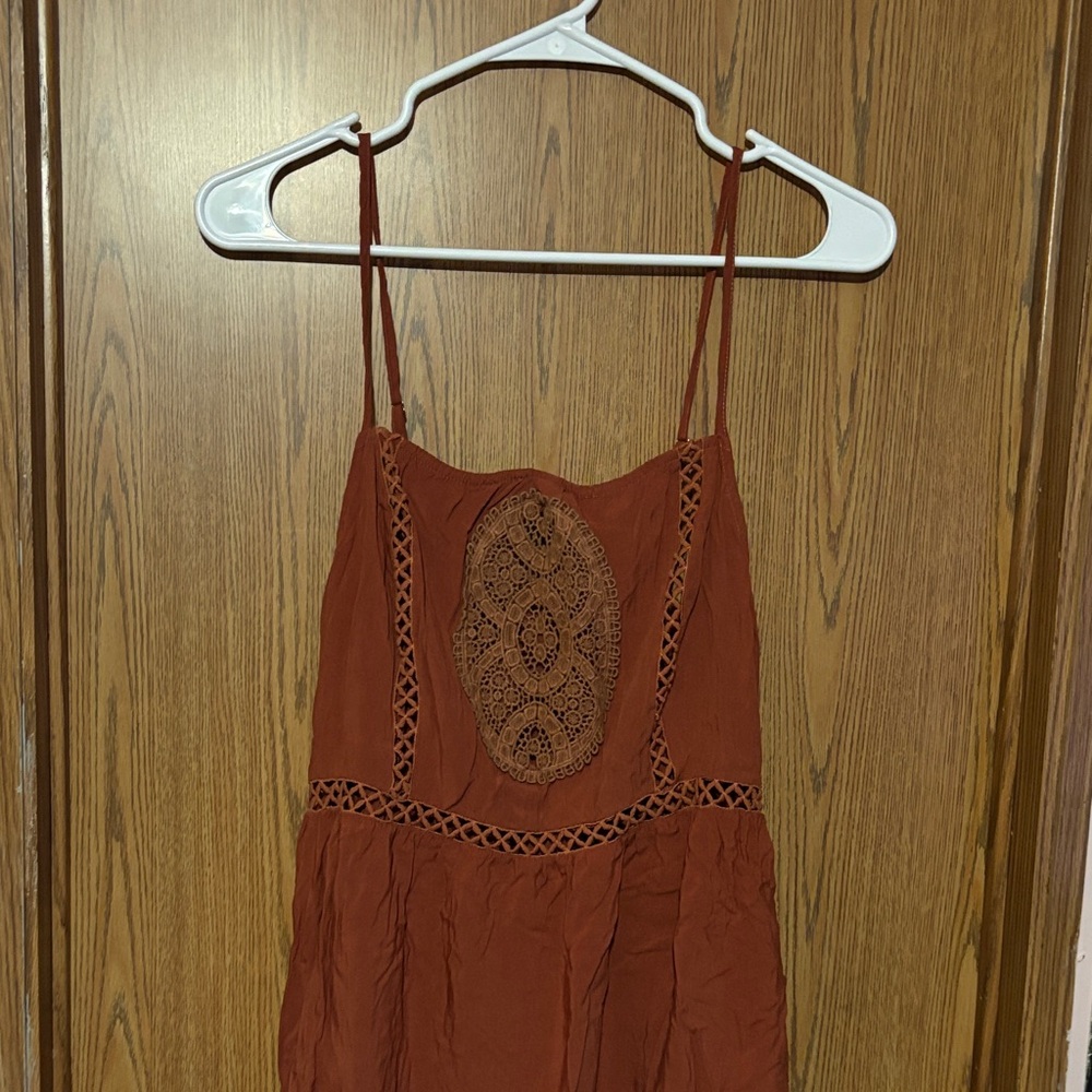 Chic Sleeveless Rust Mini Dress